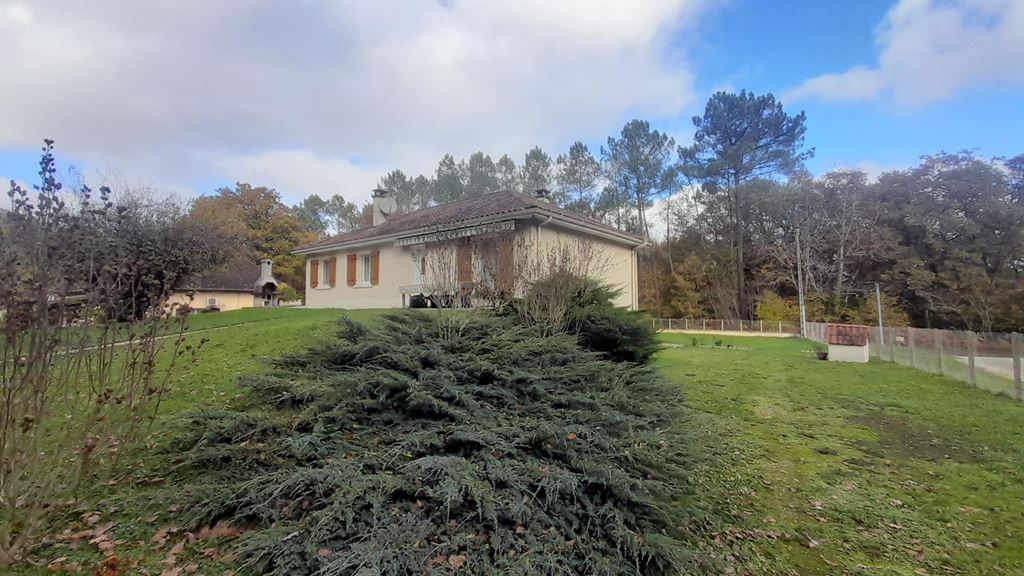 Maison LA DOUZE 222600€ DINO OLGIATI IMMOBILIER Maison LA DOUZE 222600€ DINO OLGIATI IMMOBILIER