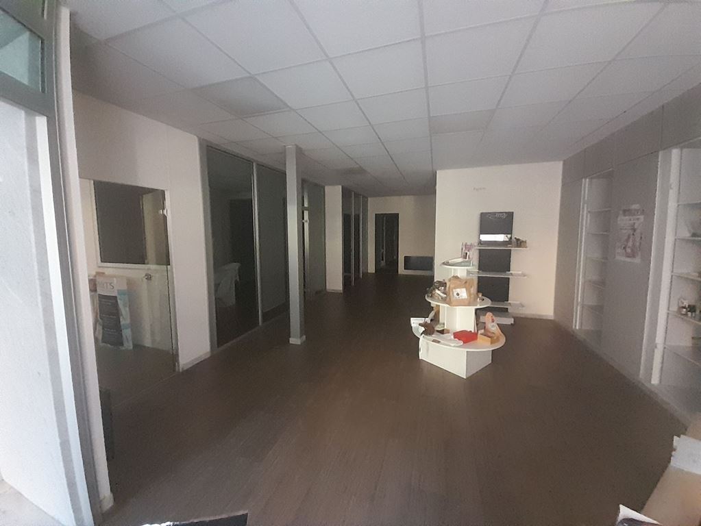 Appartement Local commercial PERIGUEUX 212000€ DINO OLGIATI IMMOBILIER