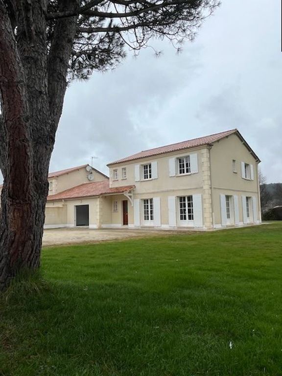 Maison ST LAURENT SUR MANOIRE 1400€ DINO OLGIATI IMMOBILIER Maison ST LAURENT SUR MANOIRE 1400€ DINO OLGIATI IMMOBILIER