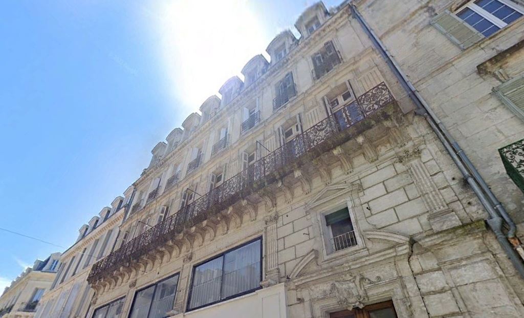 Bureaux PERIGUEUX 3900€ DINO OLGIATI IMMOBILIER Bureaux PERIGUEUX 3900€ DINO OLGIATI IMMOBILIER